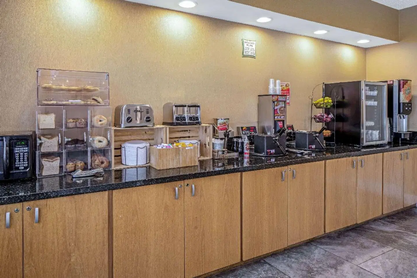 La Quinta Inn & Suites by Wyndham Naples Downtown LOUNGE_LOBBY