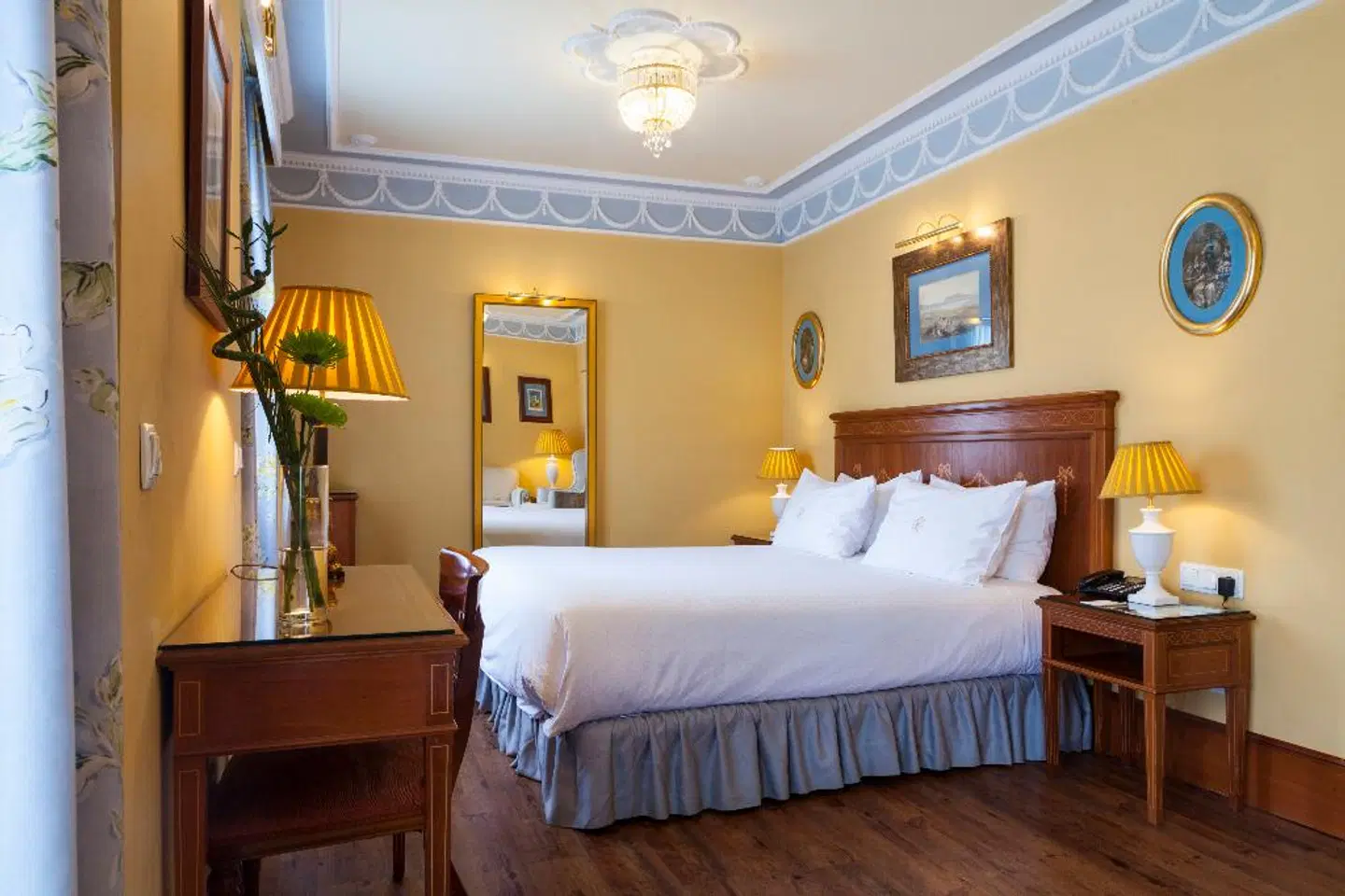 Inglaterra ROOM_EXAMPLE