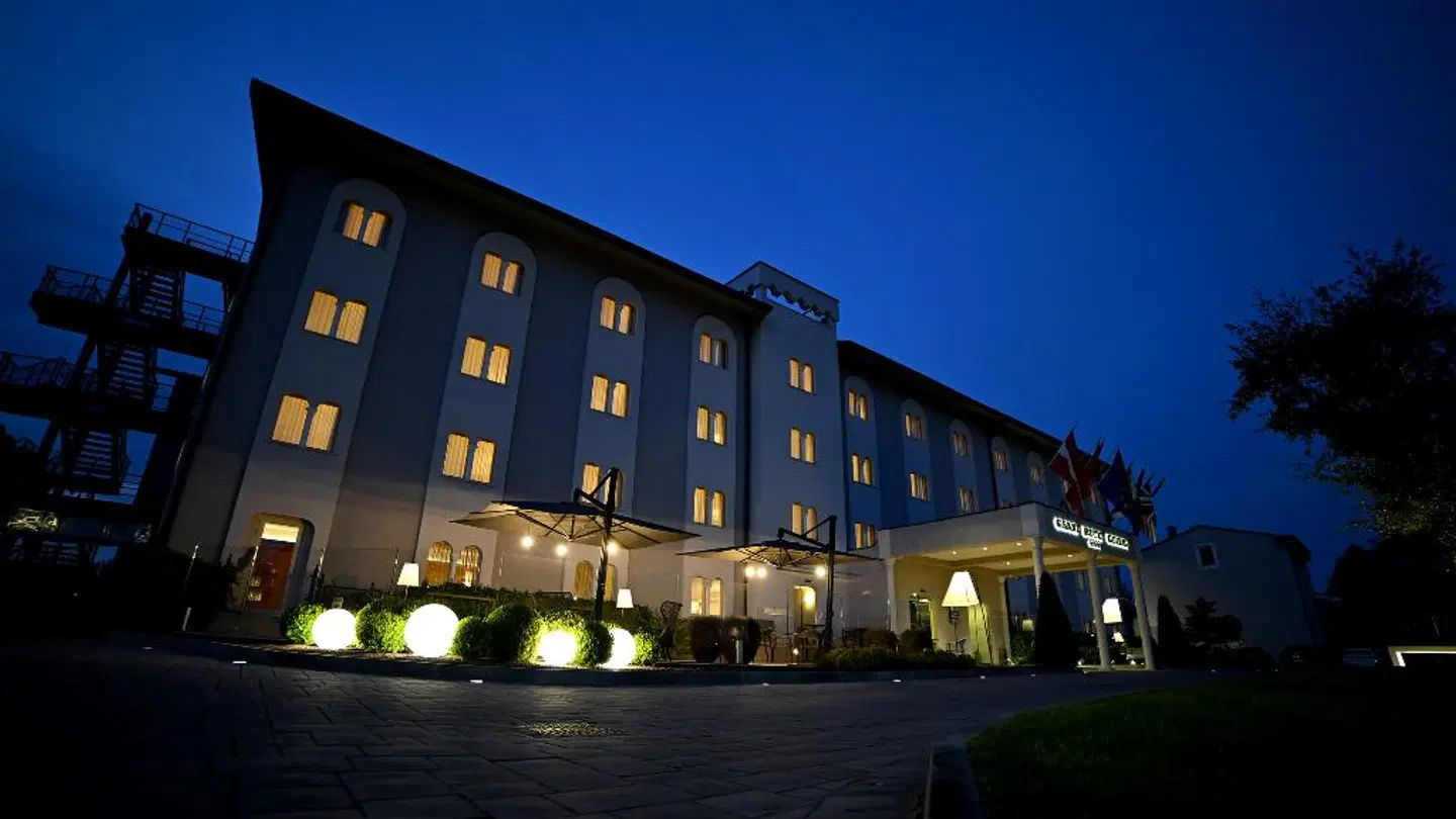 Best Western Grand Hotel Guinigi EXTERIOR