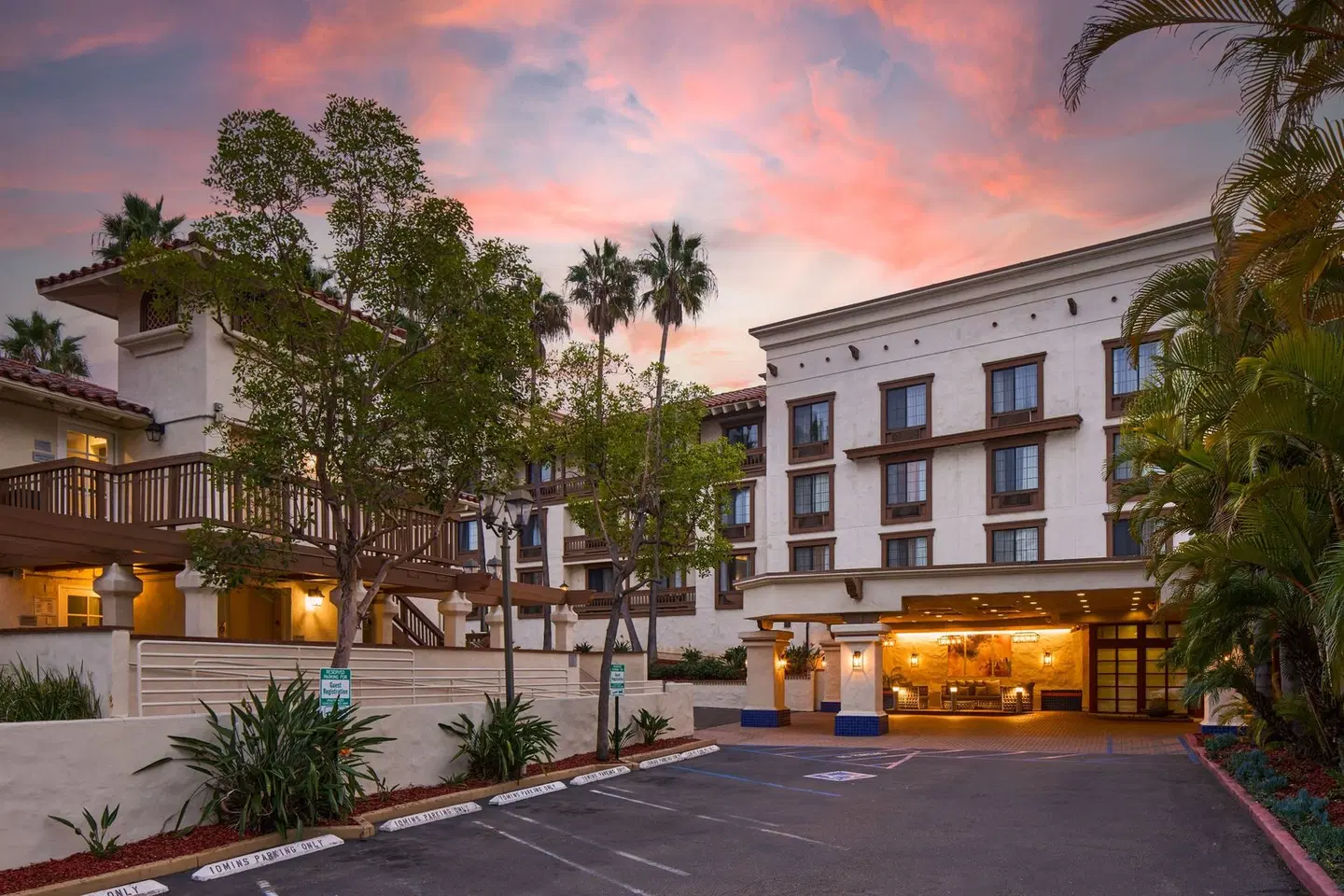 Courtyard by Marriott San Diego Old Town EXTERIOR