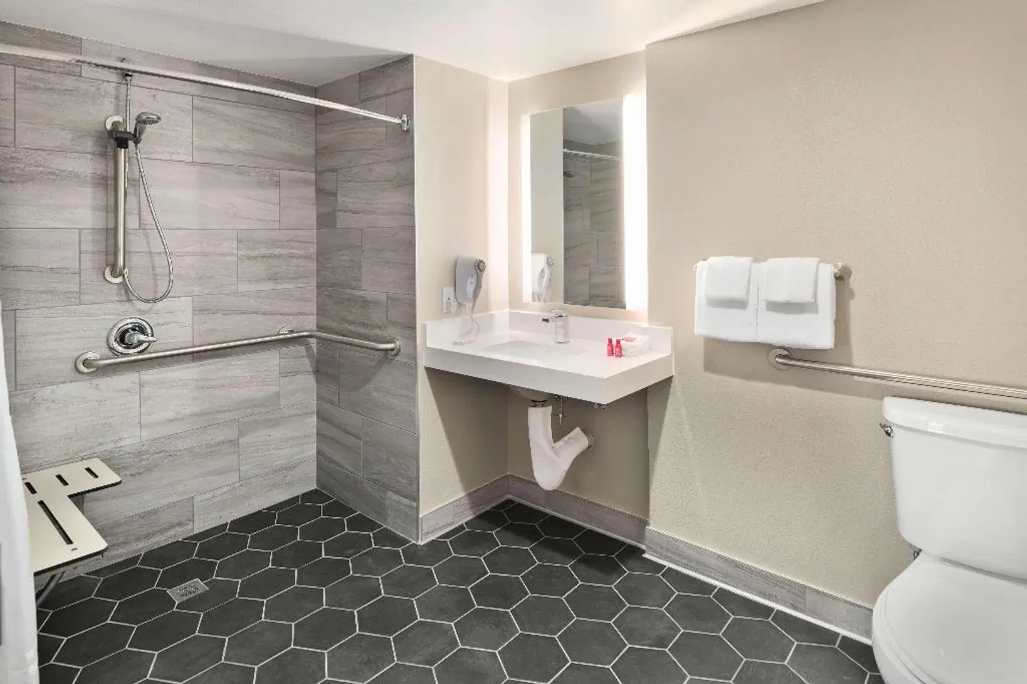 Red Roof Inn San Diego- Pacific Beach/Seaworld Area Badezimmer