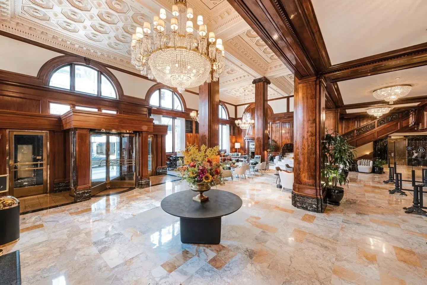 The Benson Portland, Curio Collection by Hilton LOUNGE_LOBBY