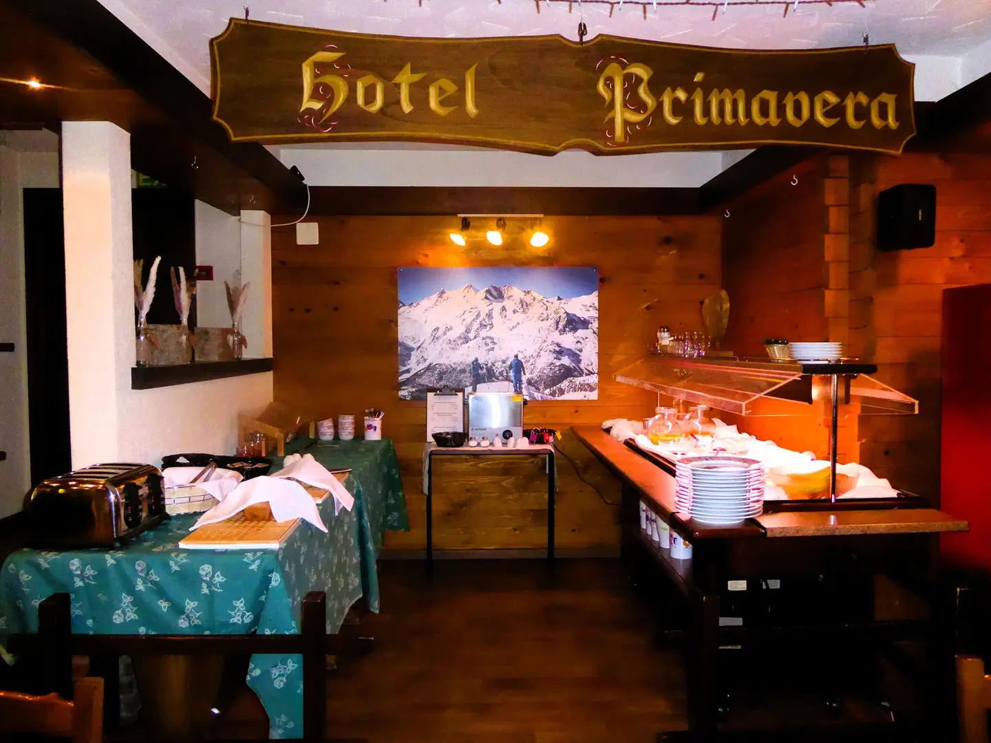 Primavera Restaurant