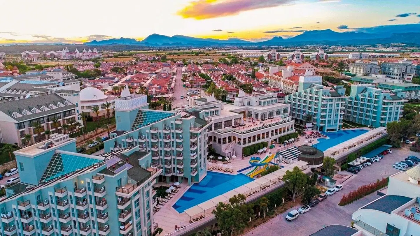 Royal Atlantis Spa & Resort EXTERIOR