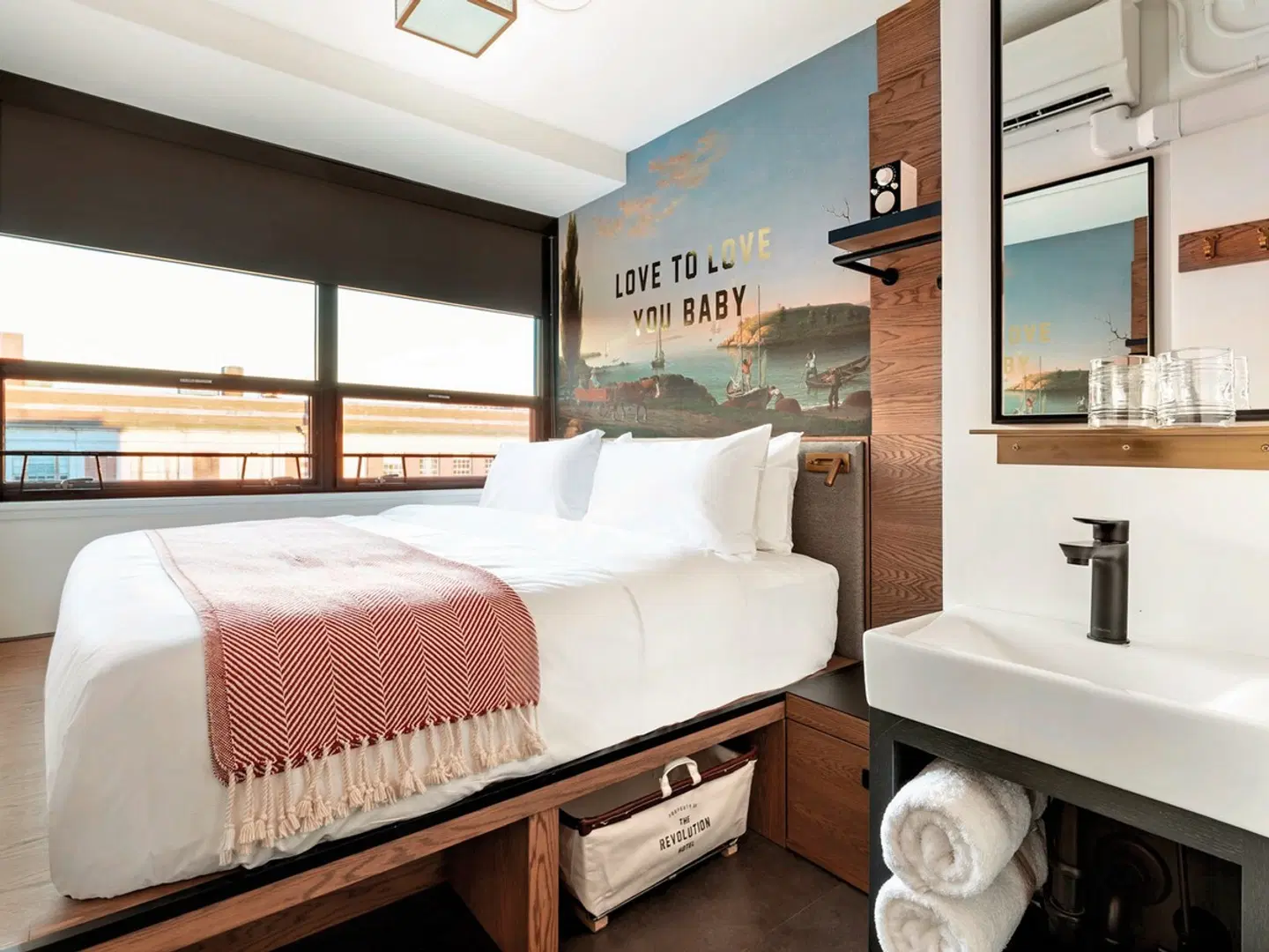 The Revolution Hotel ROOM_EXAMPLE