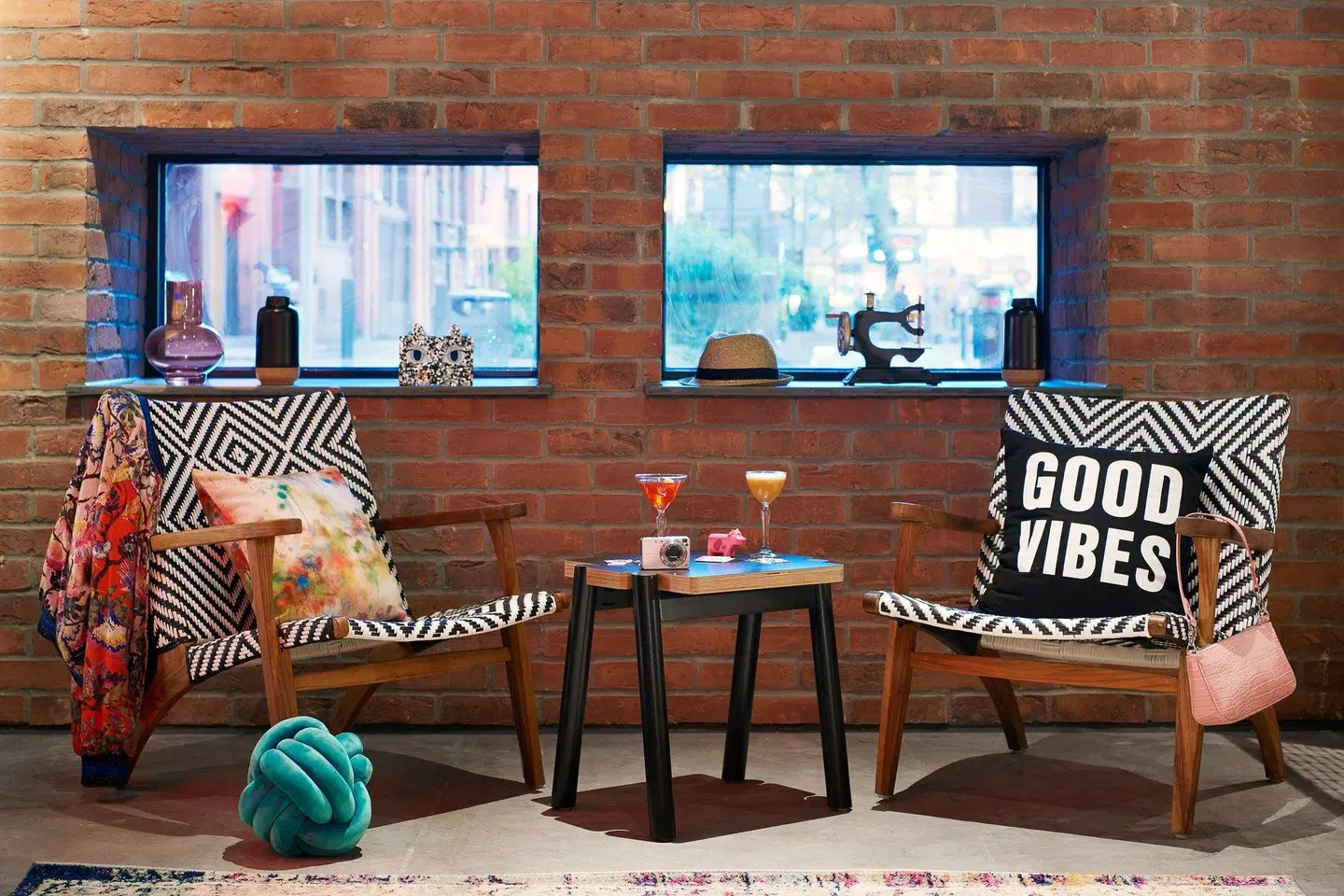 Moxy Manchester City LOUNGE_LOBBY