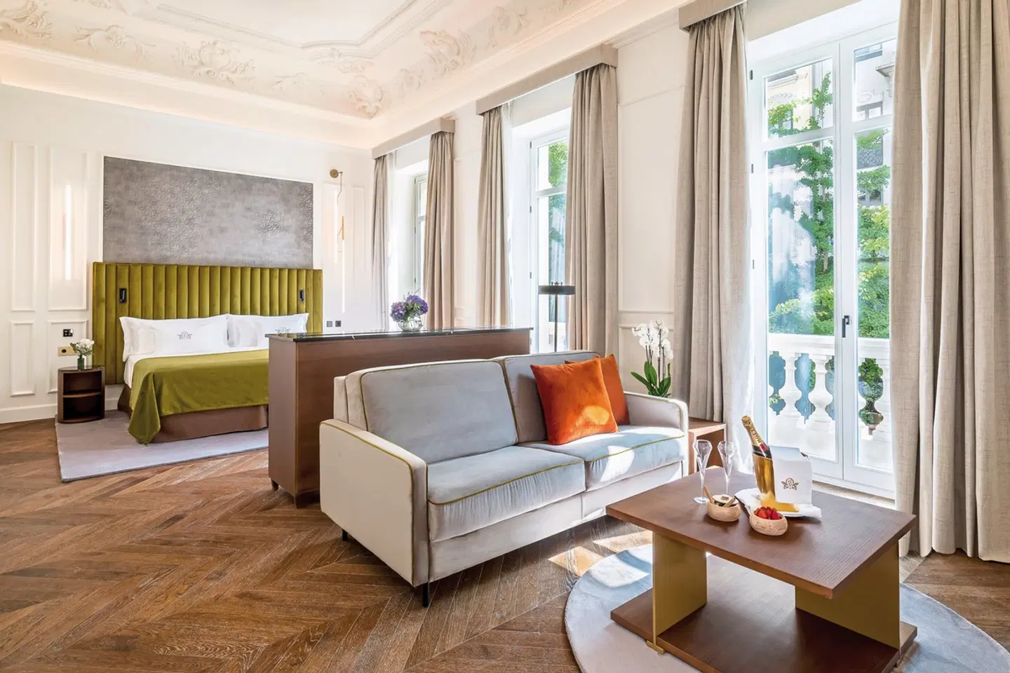 Palacio Gran Via, a Royal Hideaway Hotel ROOM_EXAMPLE