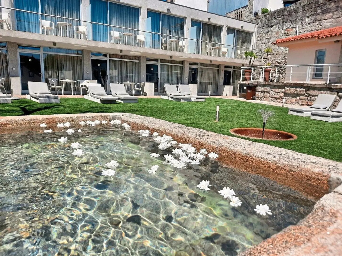 OCA Flores & Vitória Village Hotel EXTERIOR