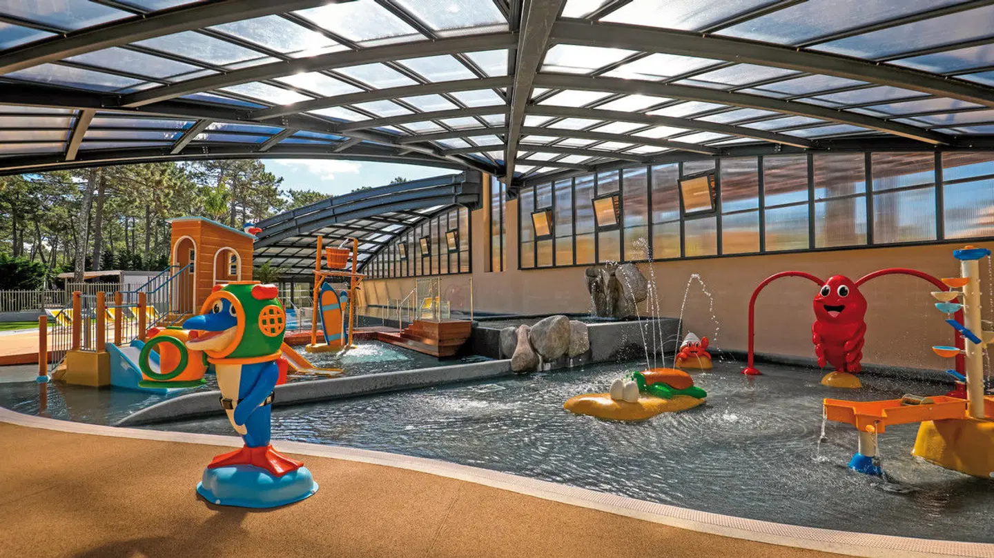 Airotel de la Côte d'Argent Hallenbad