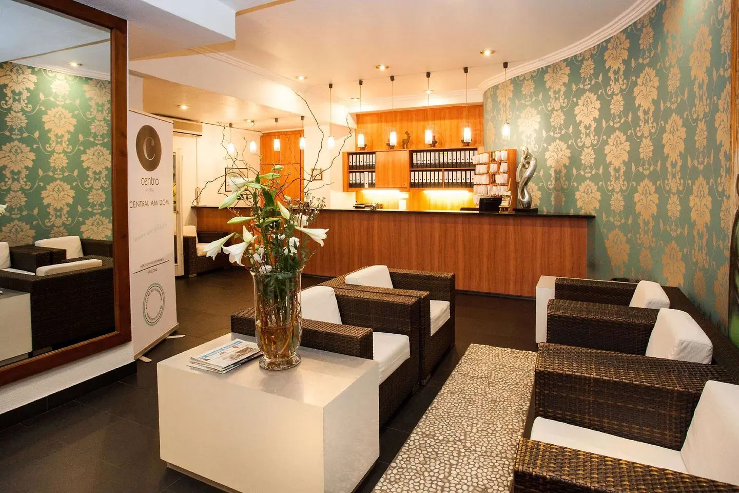 Boutique 003 Köln am Dom LOUNGE_LOBBY