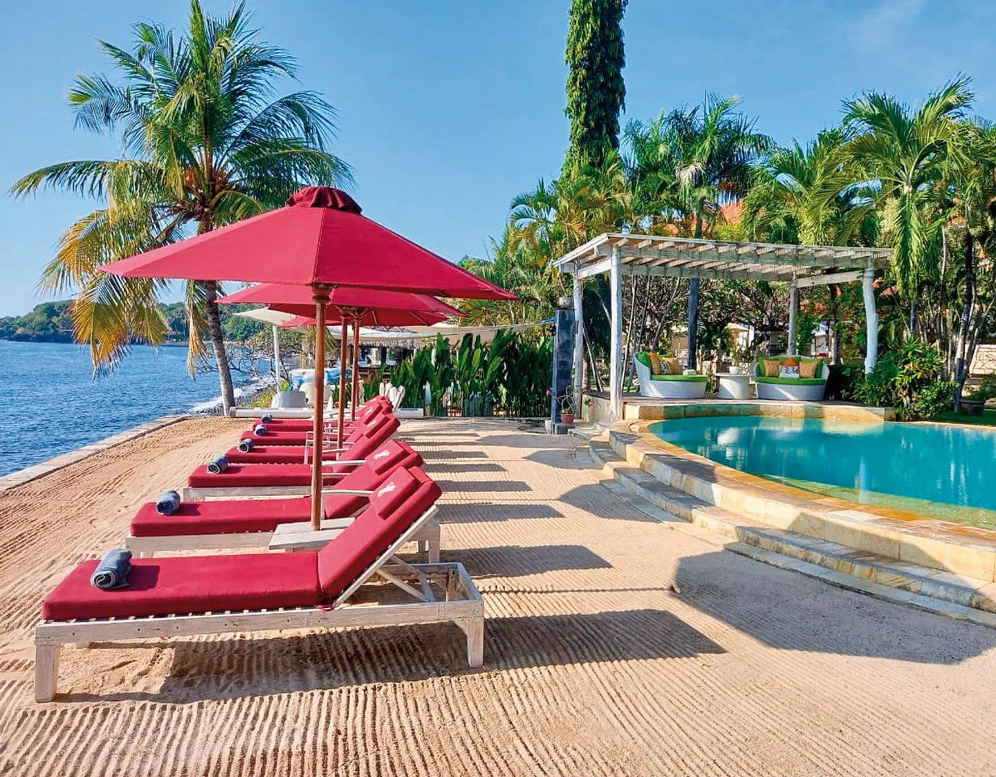 Tauch Terminal Resort Tulamben & Spa OUTDOOR_POOL