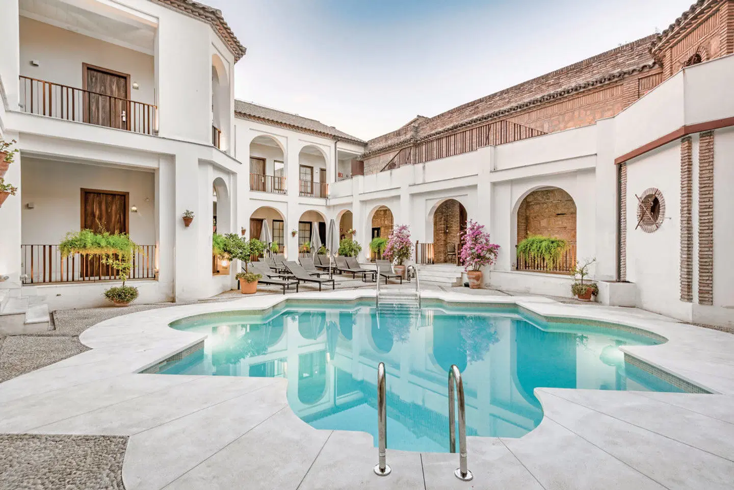 NH Collection Amistad Córdoba OUTDOOR_POOL