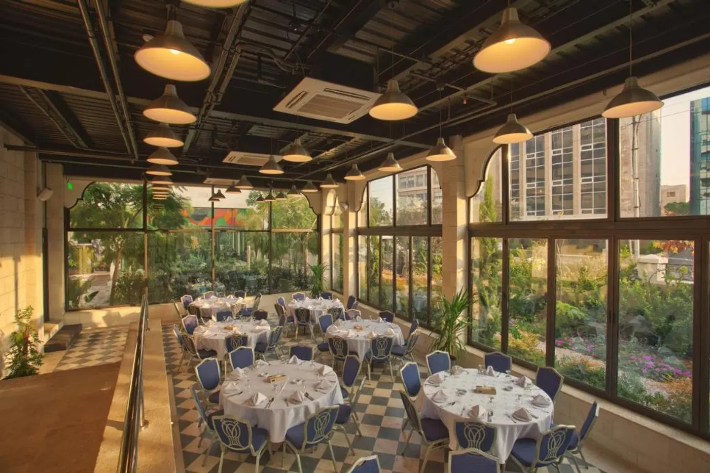 The House Boutique Suites Restaurant