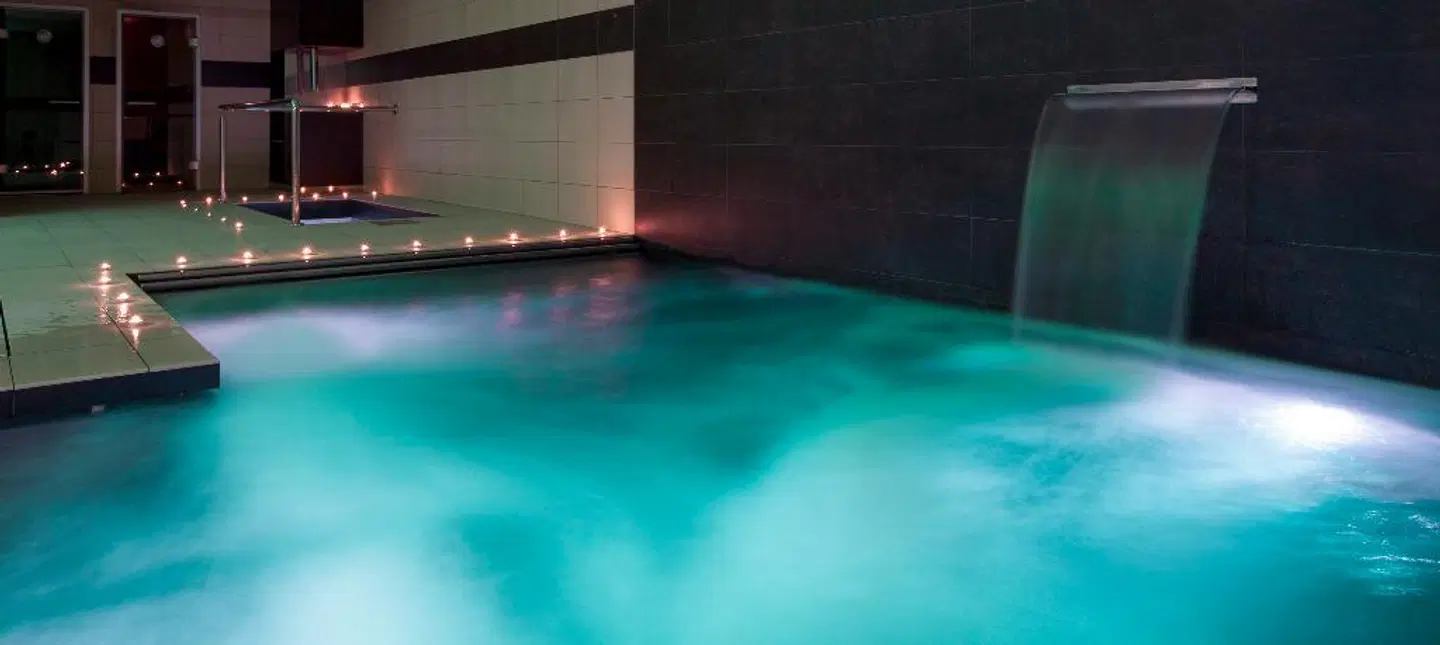 URH Ciutat de Mataró Hallenbad