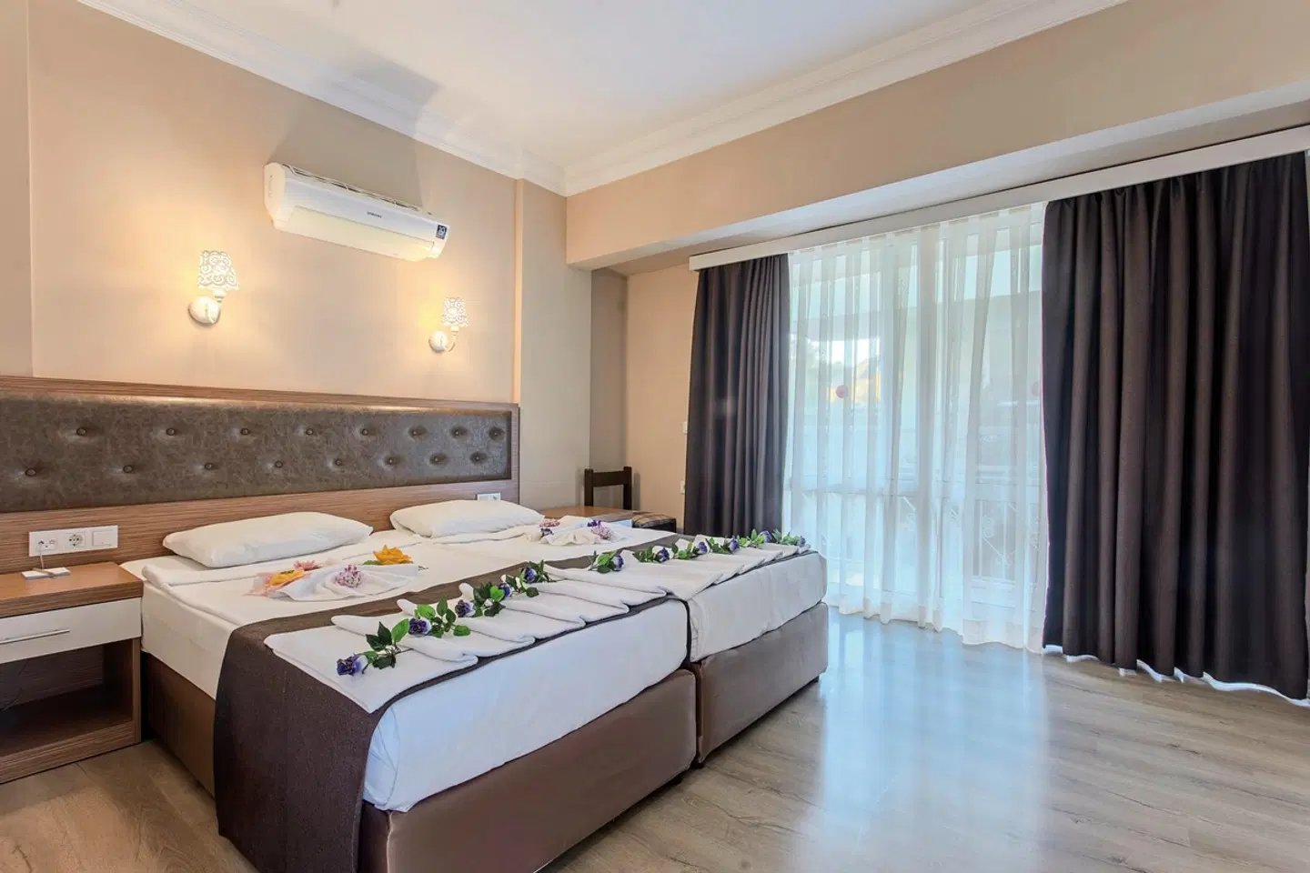 Incekum Su ROOM_EXAMPLE