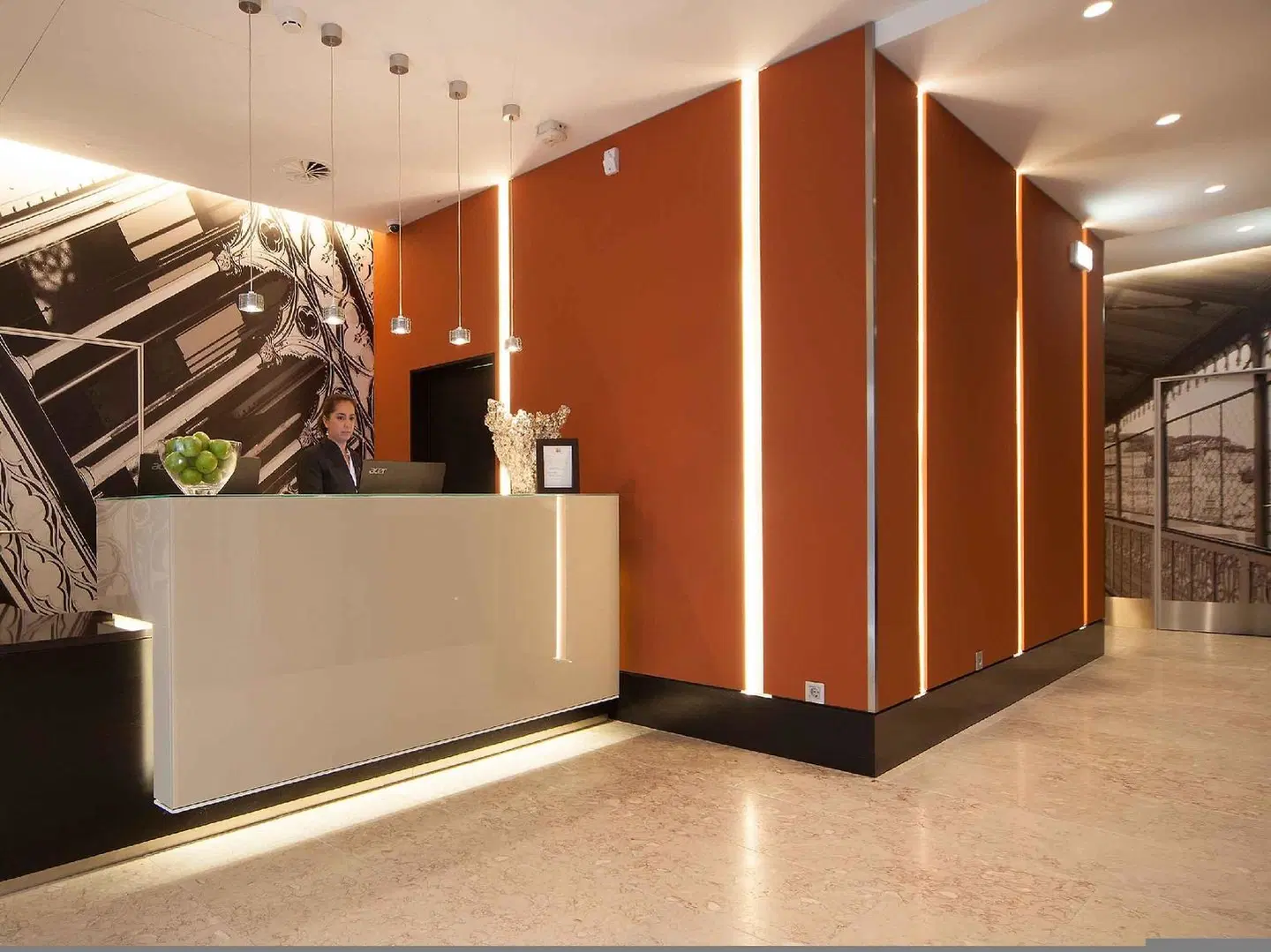 Santa Justa LOUNGE_LOBBY