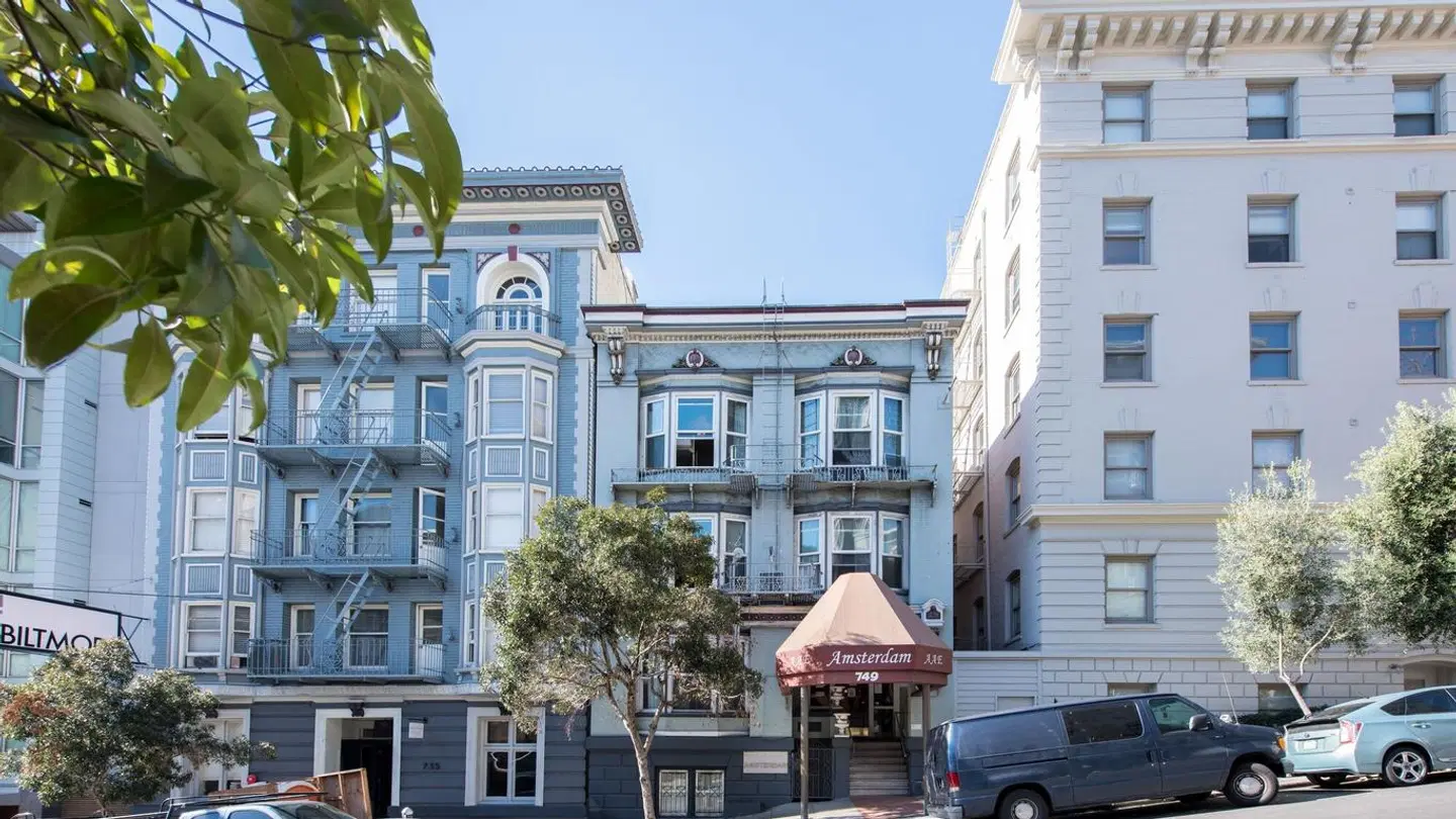 AAE Amsterdam Hostel EXTERIOR