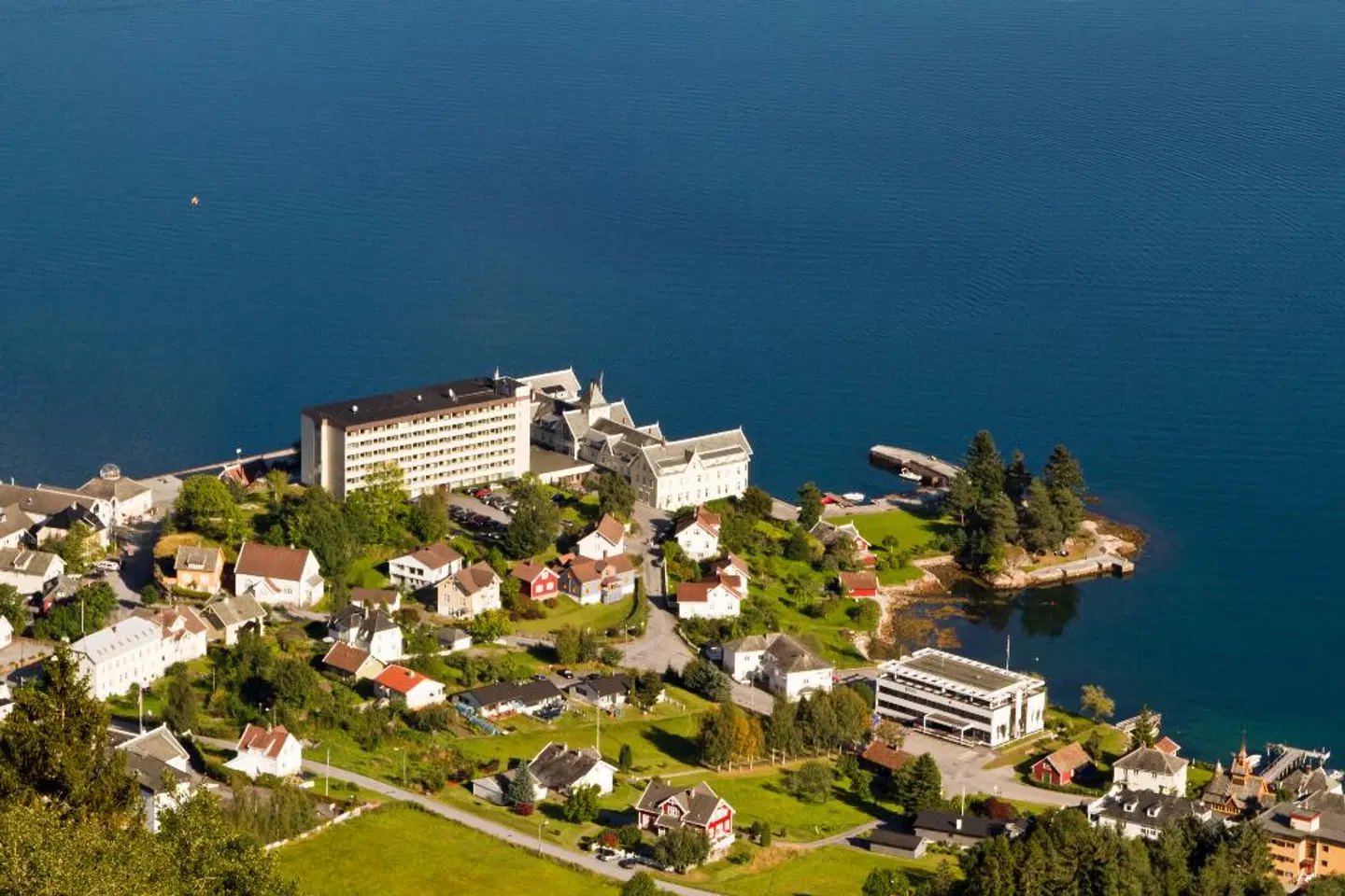 Kviknes Hotel EXTERIOR