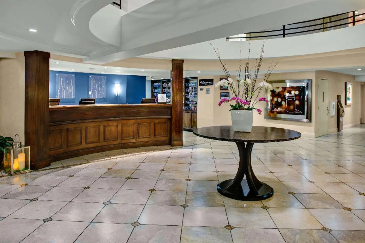 Hilton Garden Inn Monterey LOUNGE_LOBBY