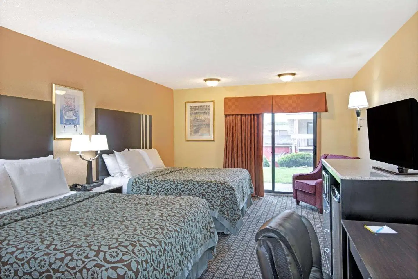 Days Inn Washington ROOM_EXAMPLE