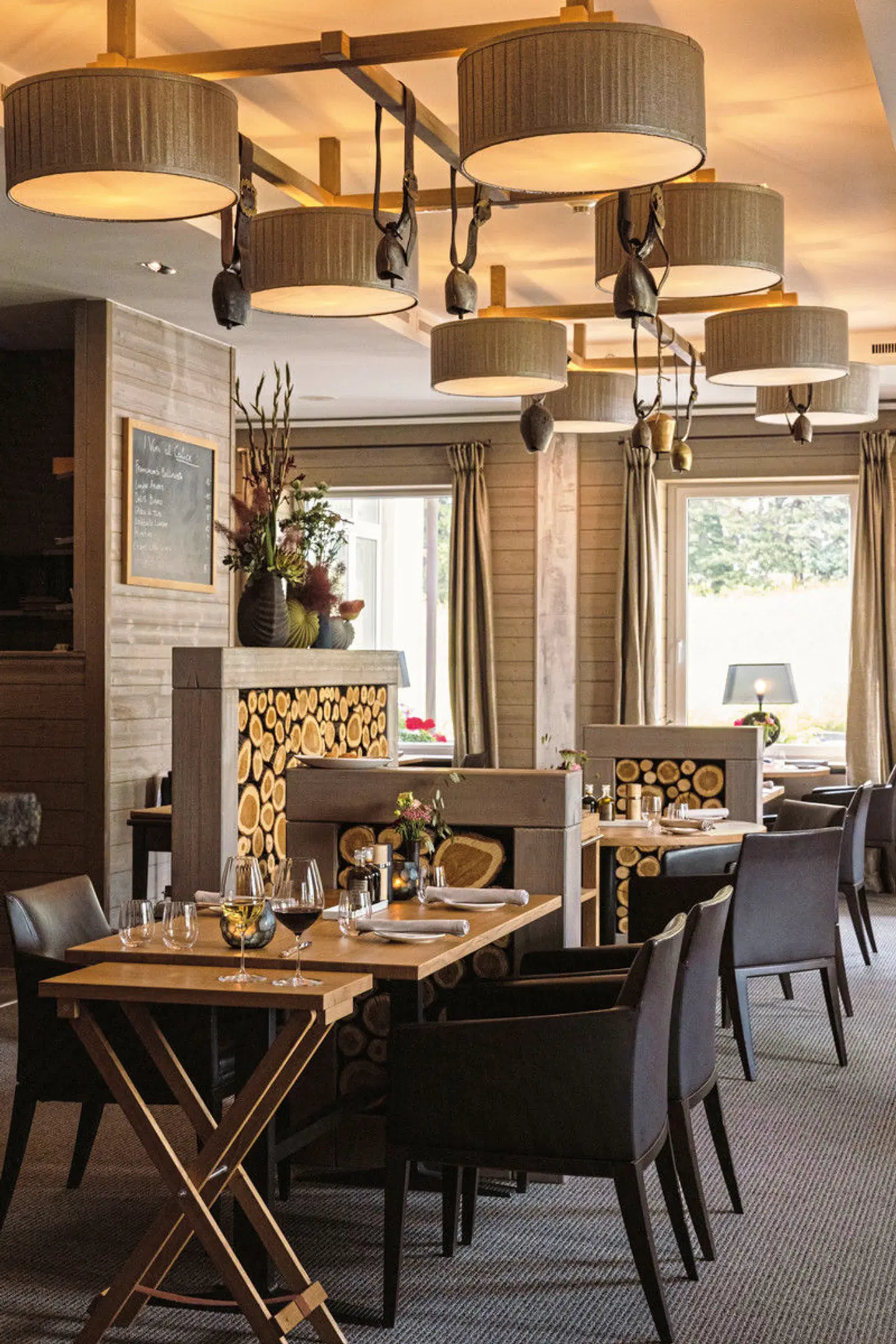 Cresta Palace Restaurant