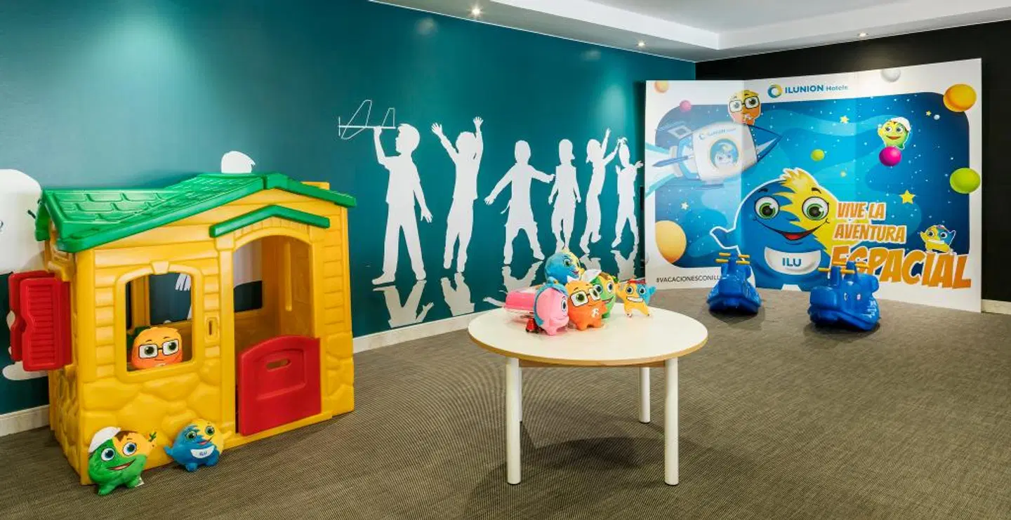 Ilunion Caleta Park Bar