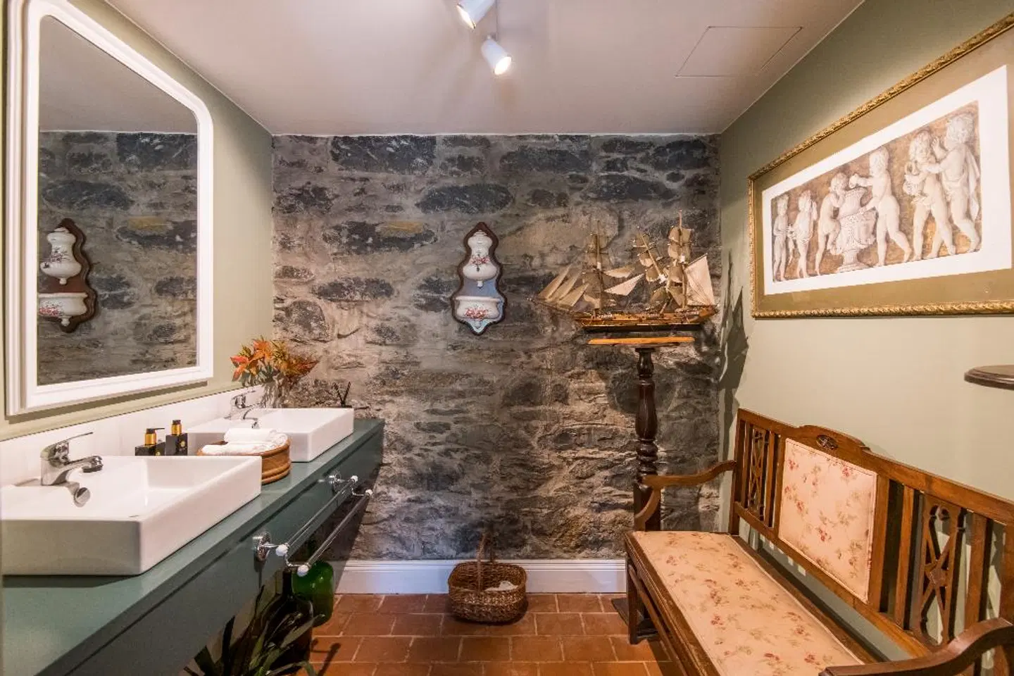 Villa Camelia Boutique House Badezimmer