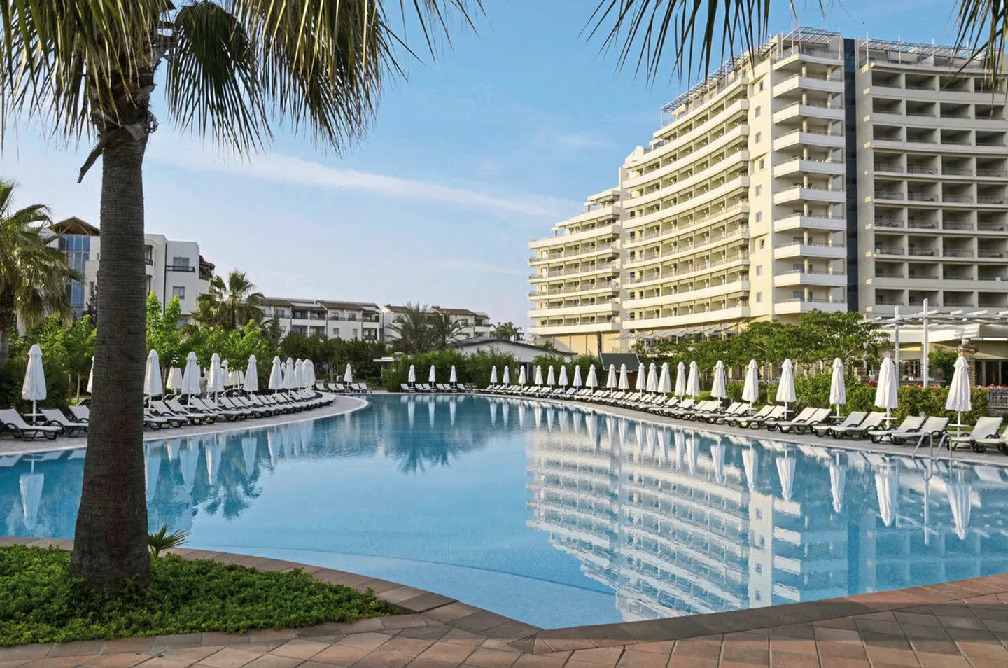 Lara Barut Collection OUTDOOR_POOL