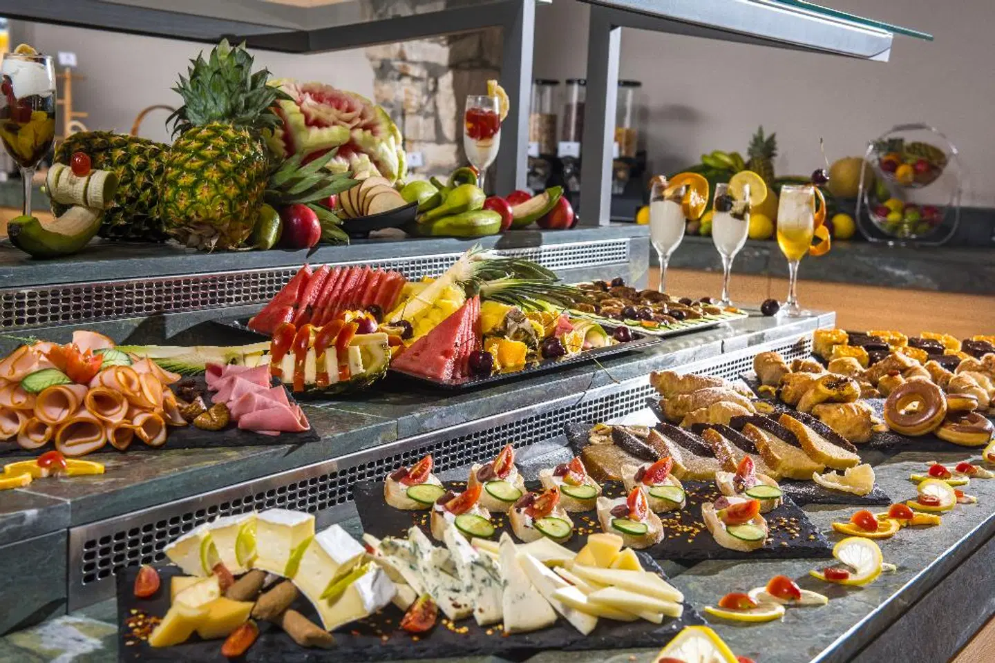 Petousis Hotel & Suites Restaurant