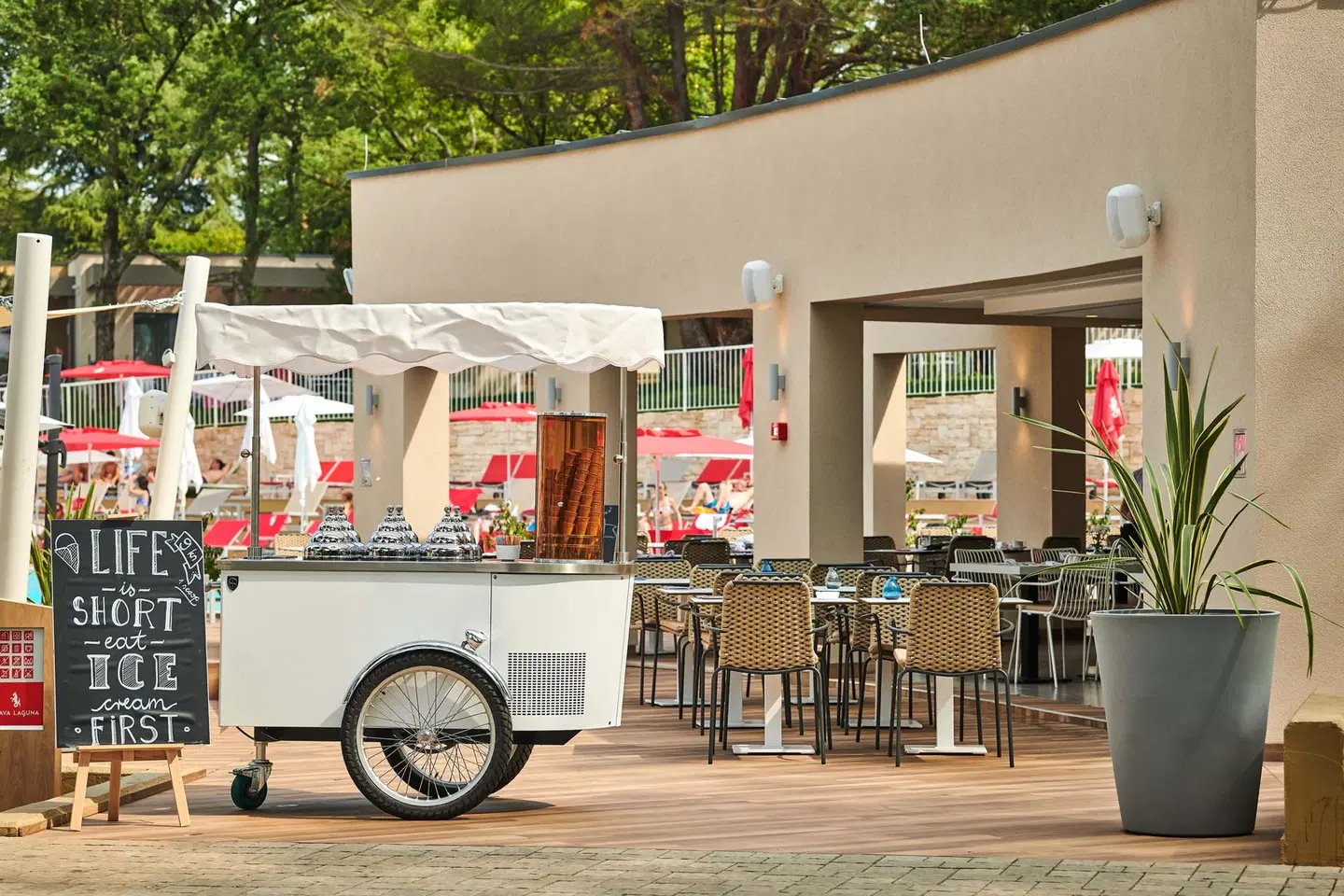 Apartments Park Plava Laguna Bar