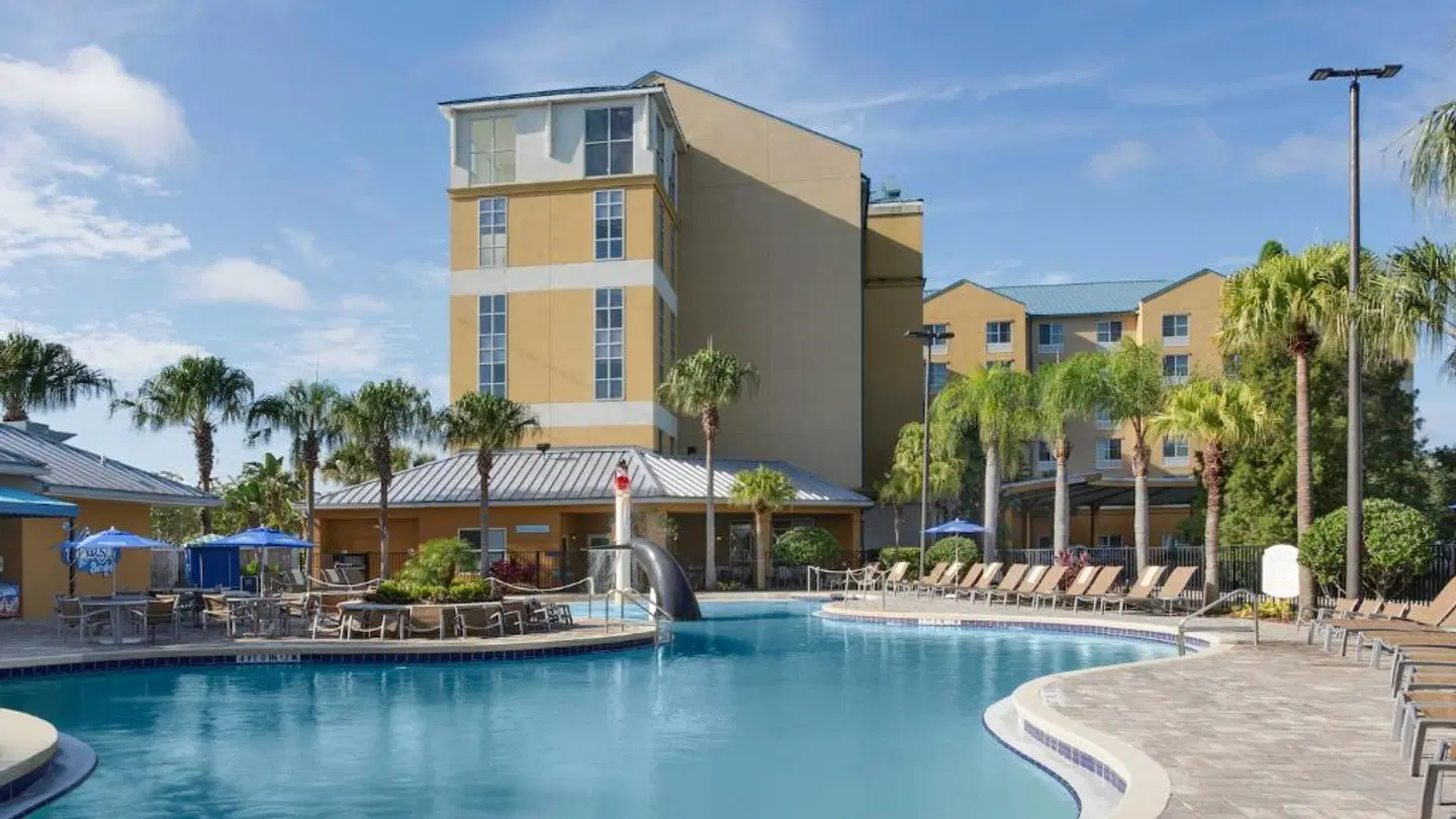 Fairfield Inn & Suites by Marriott Orlando At SeaWorld OUTDOOR_POOL