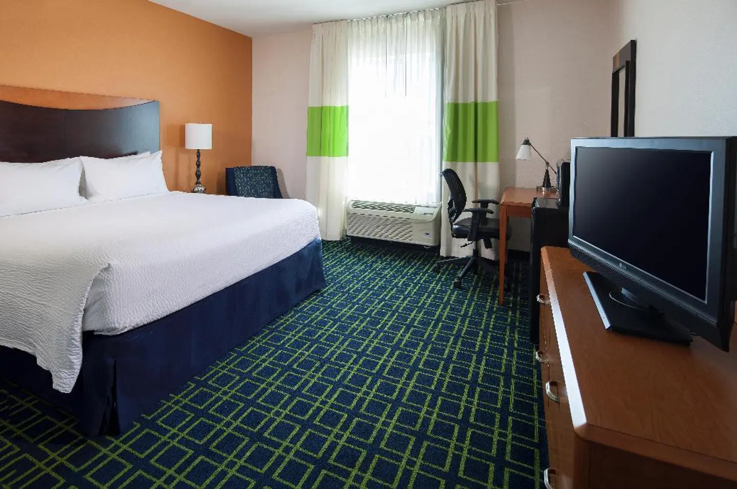 Fairfield Inn & Suites by Marriott Orlando At SeaWorld ROOM_EXAMPLE