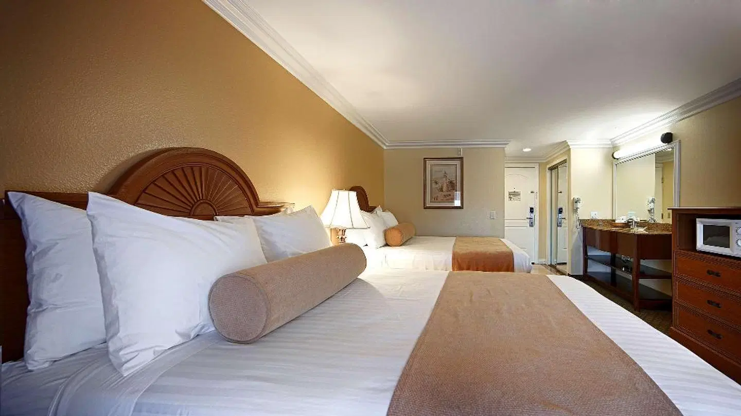 Best Western - Harbour Inn & Suites ROOM_EXAMPLE