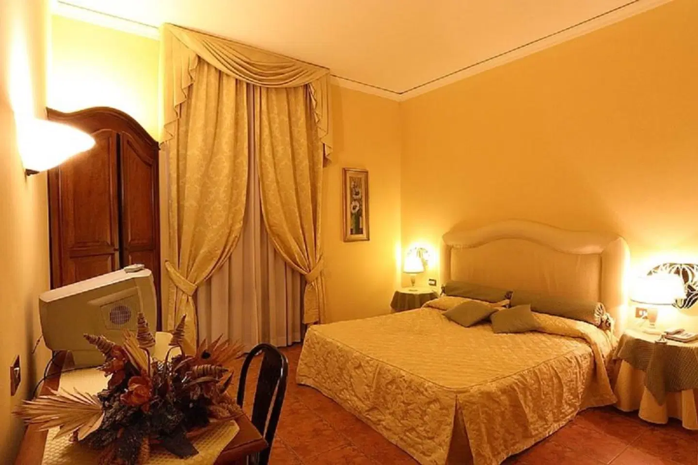 Alinari ROOM_EXAMPLE