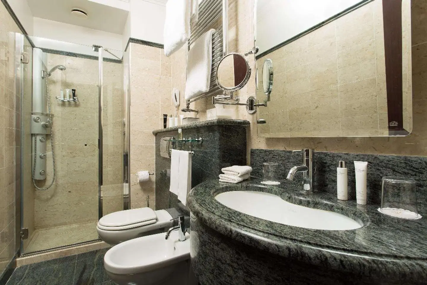 Palazzo Montebello Badezimmer