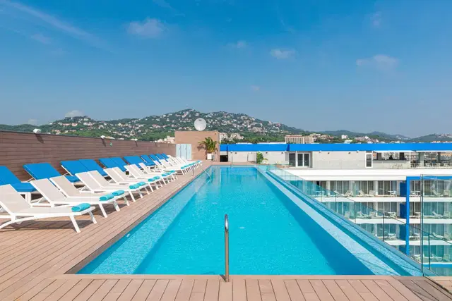 L'Azure OUTDOOR_POOL