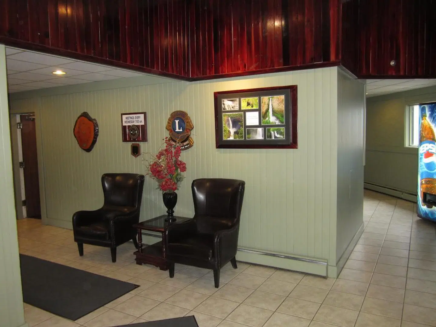 Wells Gray Inn LOUNGE_LOBBY