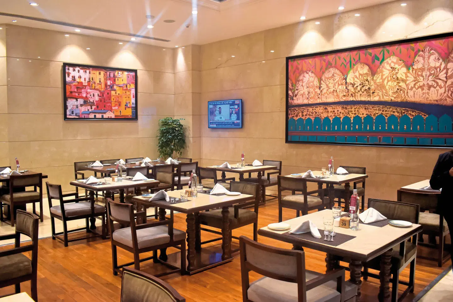 Pride Plaza Hotel Aerocity Restaurant