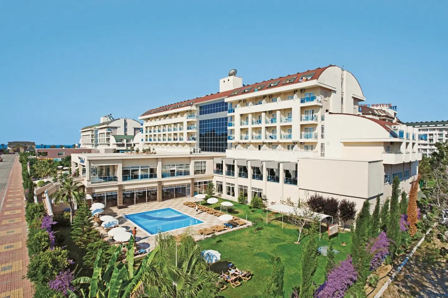 Solivia Hotel EXTERIOR