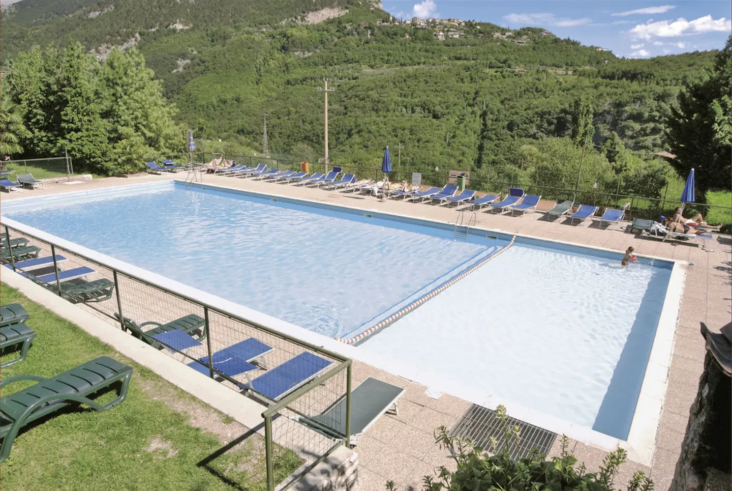 Miralago OUTDOOR_POOL