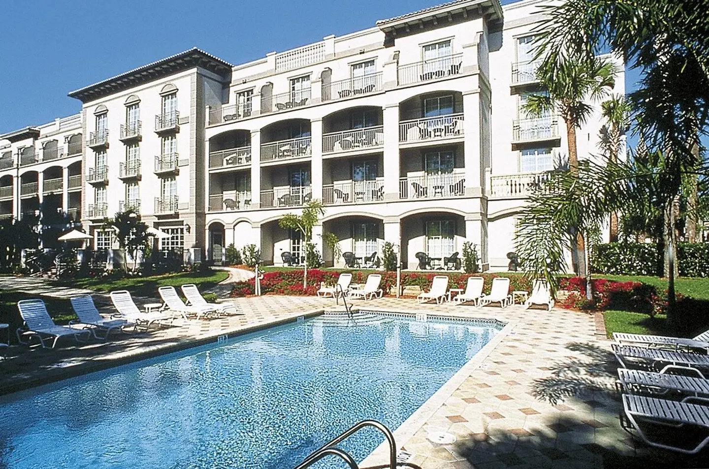Trianon Bonita Bay Hotel OUTDOOR_POOL