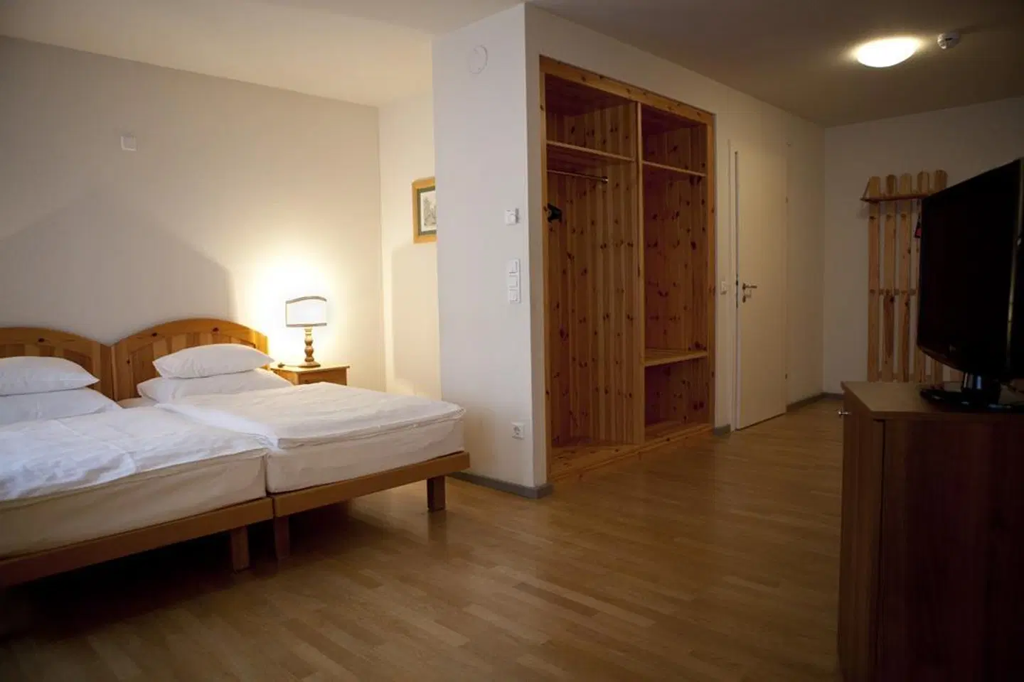 Caroline Vienna ROOM_EXAMPLE