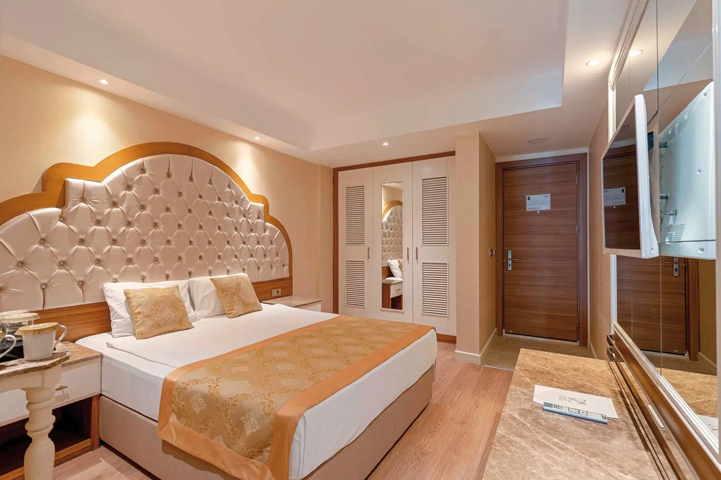 Side Premium ROOM_EXAMPLE