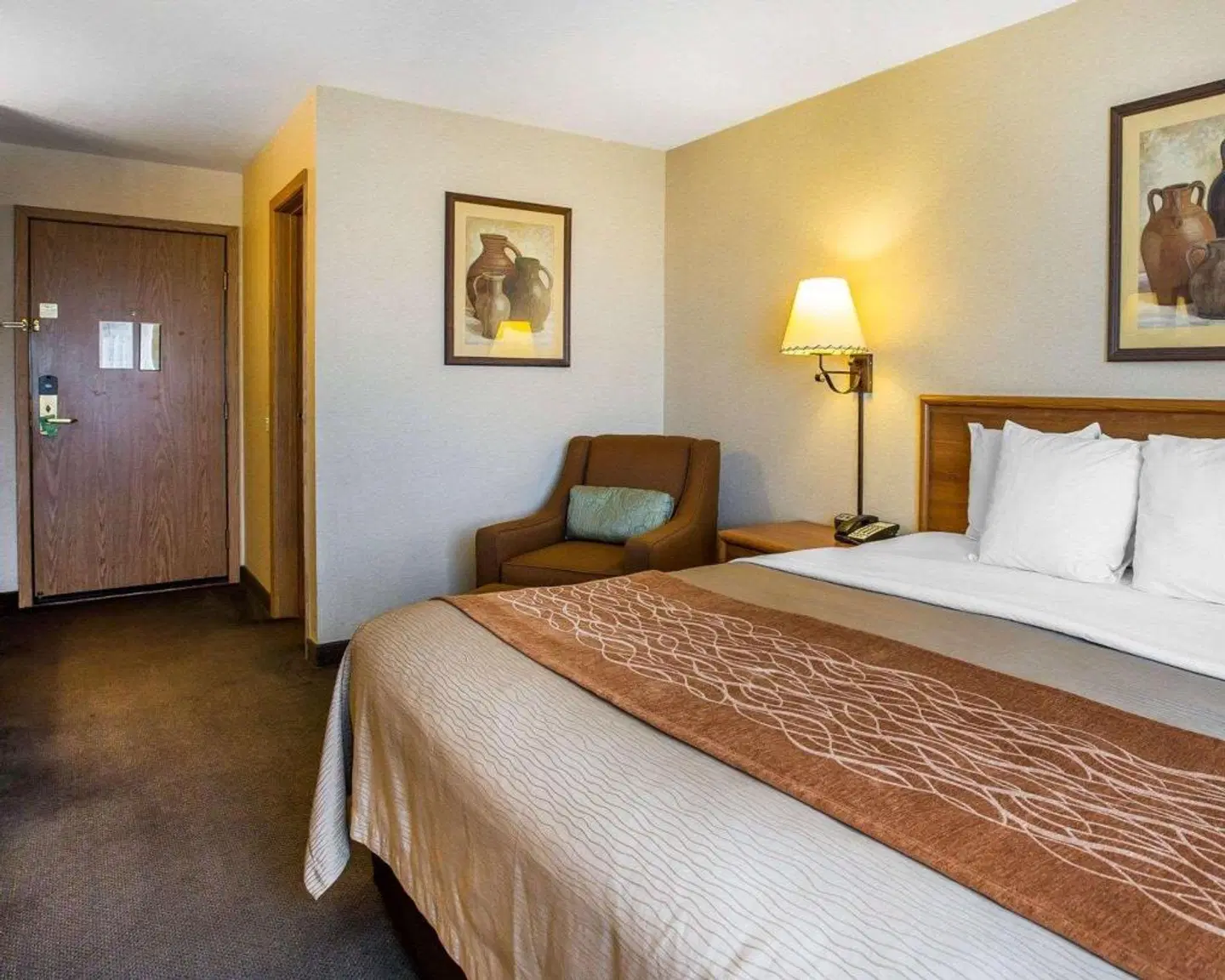 Comfort Inn Lone Pine ROOM_EXAMPLE