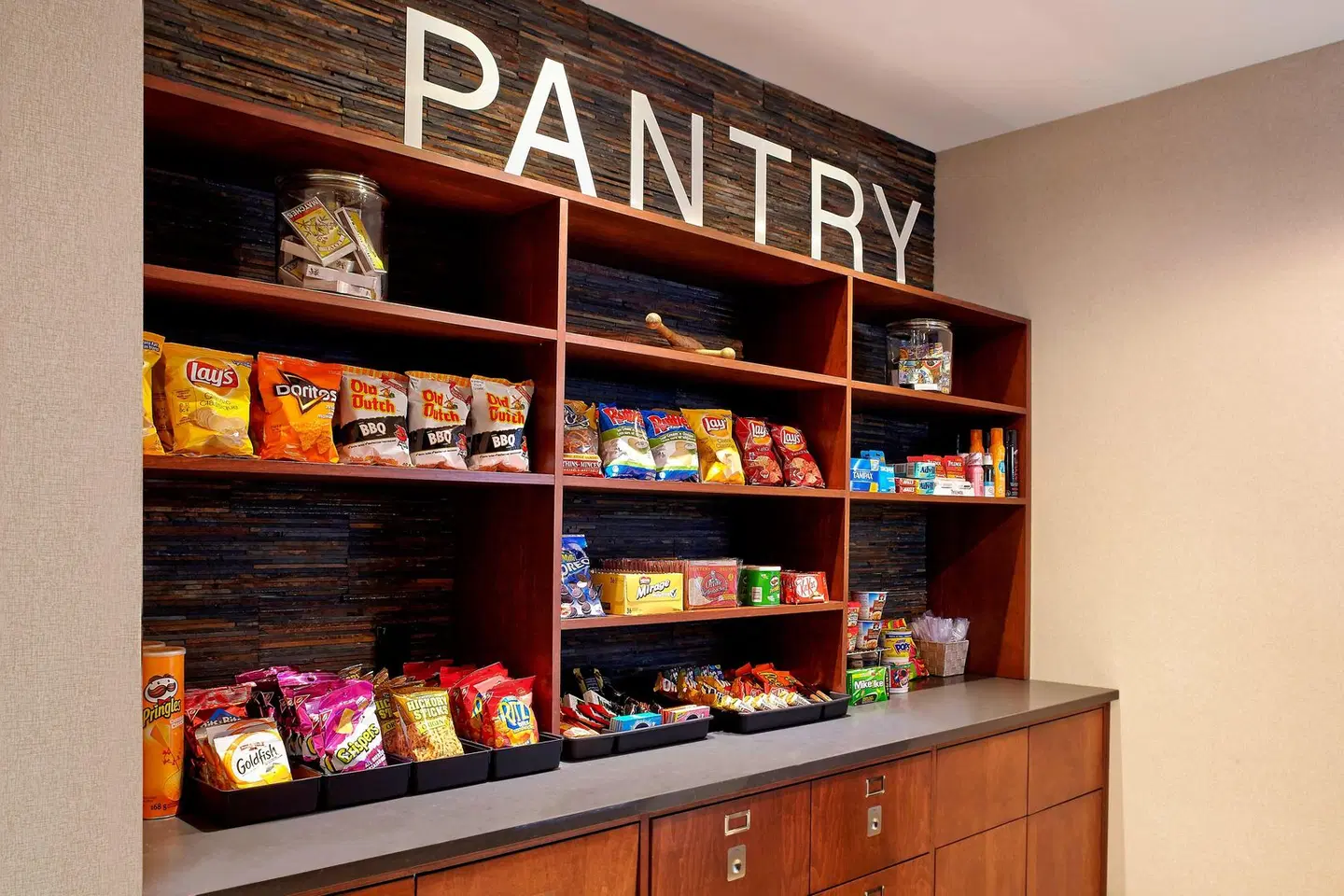 Four Points by Sheraton Moncton Bar