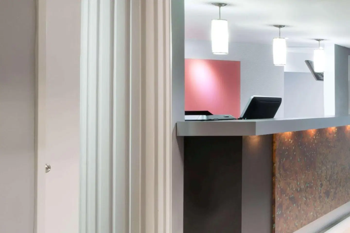 Super 8 by Wyndham Mt Hope Hamilton Intl Arpt ON ROOM_EXAMPLE