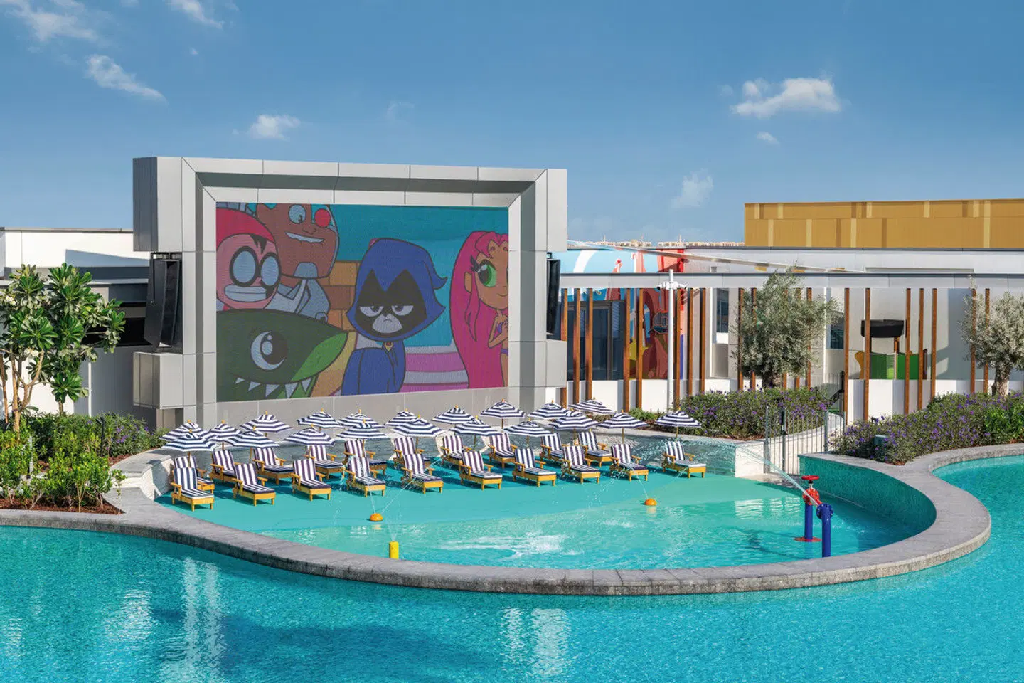 THE WB ABU DHABI, CURIO COLLECTION BY HILTON OUTDOOR_POOL