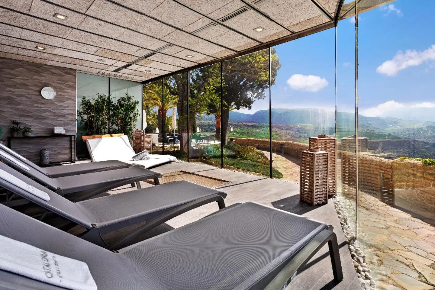 Catalonia Reina Victoria Terrasse