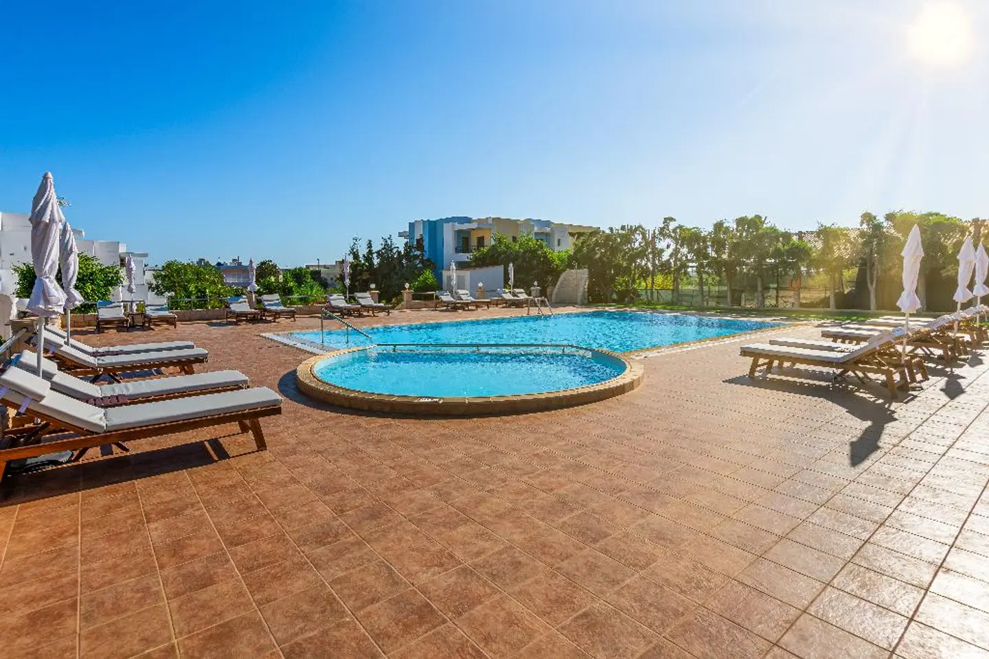 W Suites by Estia OUTDOOR_POOL