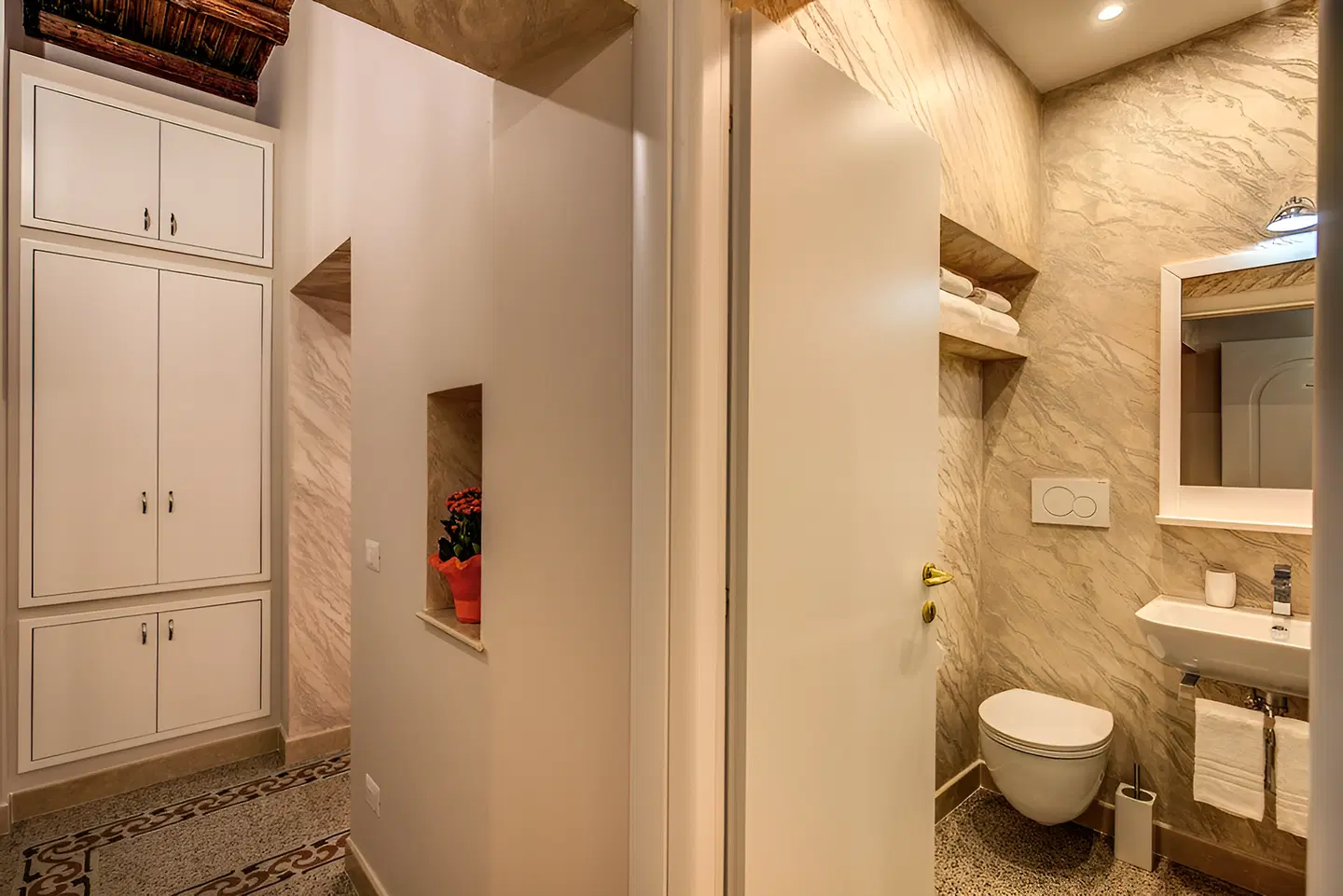 Colosseo Accomodation Room Guest House Badezimmer